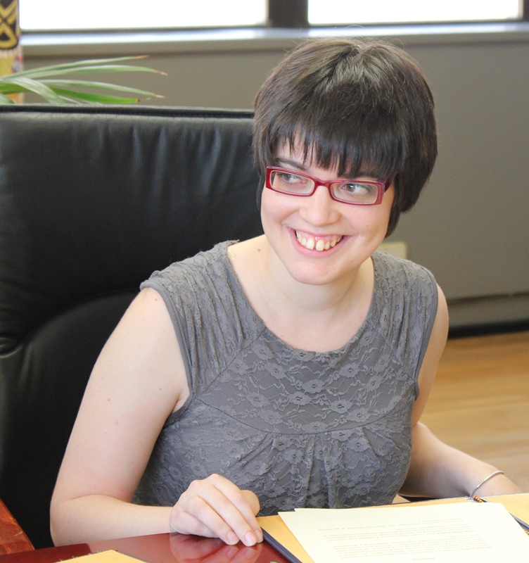 Claudia Tecglen, presidenta de la asociación Convives con Espasticidad (Foto: Departamento de Comunicación de la UNED)