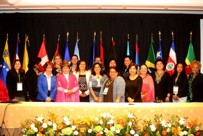 Foto de familia de la VI Conferencia de Estados Partes del Mecanismo de Seguimiento de la Implementación de la Convención de Belém do Pará (Foto Ministerio de la Mujer y Poblaciones Vulnerables MIMP) 