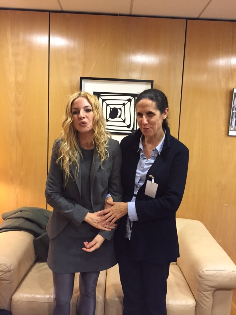 Ana Peláez, en representación del CERMI, y Ángeles Carmona, presidenta del Observatorio contra la Violencia Doméstica y de Género