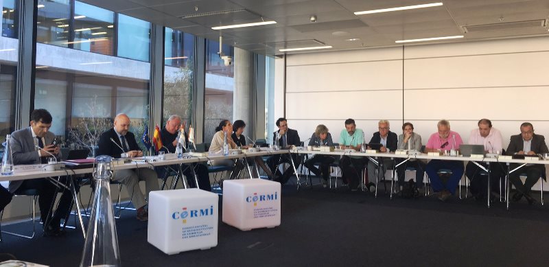 Comité ejecutivo del CERMI Estatal en la Ciudad del BBVA debatiendo la situación de las personas con discapacidad