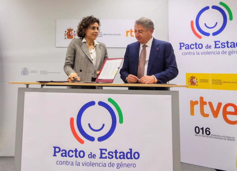 Firma del protocolo entre el Ministerio de Sanidad, Servicios Sociales e Igualdad y RTVE para promover la sensibilización y concienciación social en el marco del pacto de estado contra la violencia de