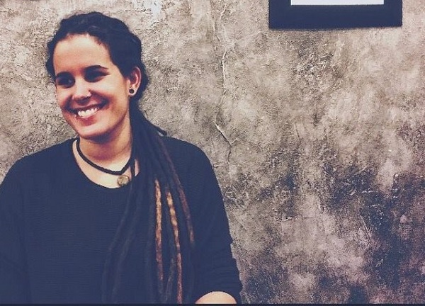 Mónica Rodríguez Varela, actiivista sorda, feminista, queer, y especialista en lengua de signos española