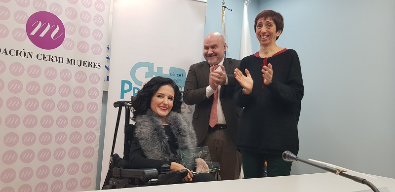 El CERMI premia a la exsenadora Virginia Felipe como ejemplo del aumento de la presencia de mujeres con discapacidad en la vida política