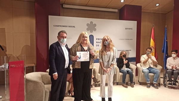 Cristina Paredero, activista con discapacidad, recoge el Premio Nacional de Juventud 2021 por defender los derechos de las personas con discapacidad