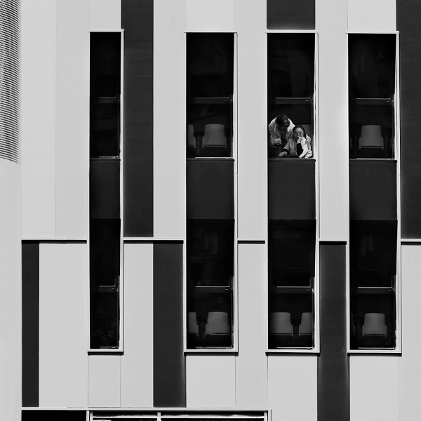 CERMI Mujeres premia las mejores fotografías y vídeos sobre el impacto de la pandemia en las mujeres mayores institucionalizadas