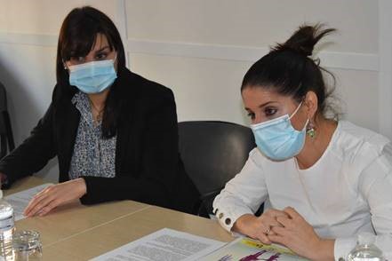 La consejera de Igualdad de la Junta de Extremadura, Isabel Gil Rosiña, valora el trabajo de CERMI Extremadura por la ayuda que presta a las mujeres y niñas con discapacidad que sufren violencia de gé