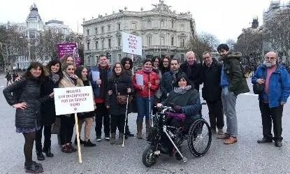 La Fundación CERMI Mujeres preparada para la manifestación del 8 de marzo
