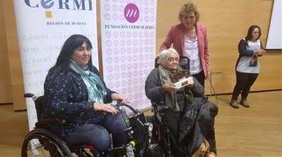 El CERMI premia al Pacto de Estado contra la violencia de género y a Pilar Ramiro por su activismo en el movimiento de la discapacidad