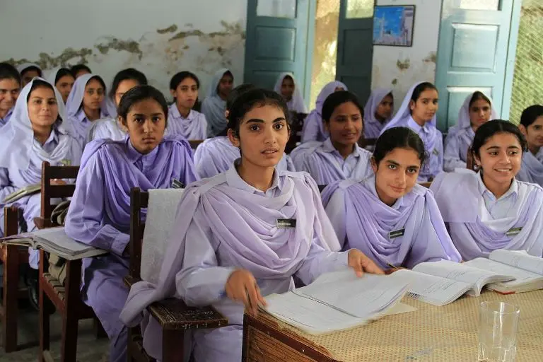 Niñas pakistaníes en la escuela