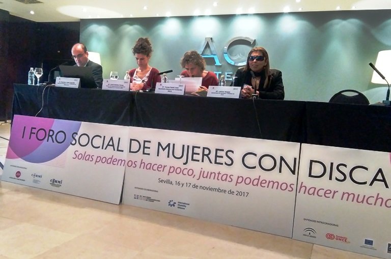 Momento en el I Foro social de mujeres con discapacidad