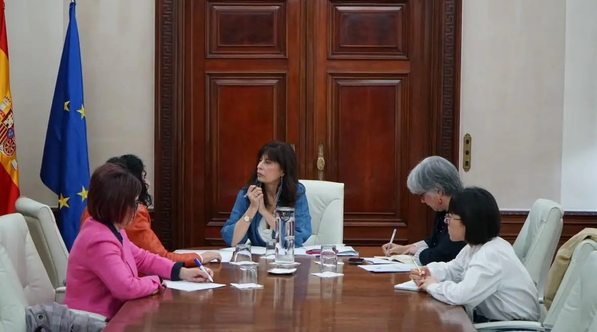 Fotografía de la reunión de FCM con la Ministra de Igualdad, Ana Redondo