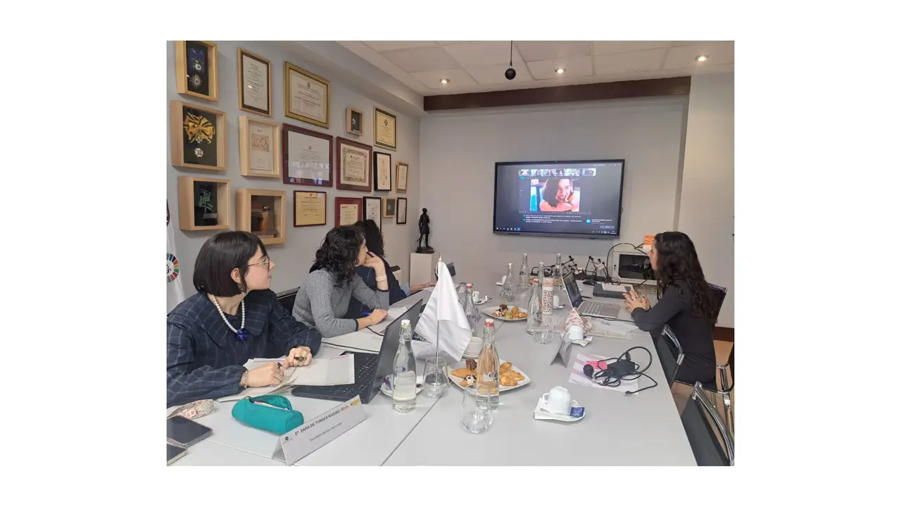 Imagen de la reunión del jurado en el X Concurso de Fotografía y VI Concurso de Video Generosidad 2025