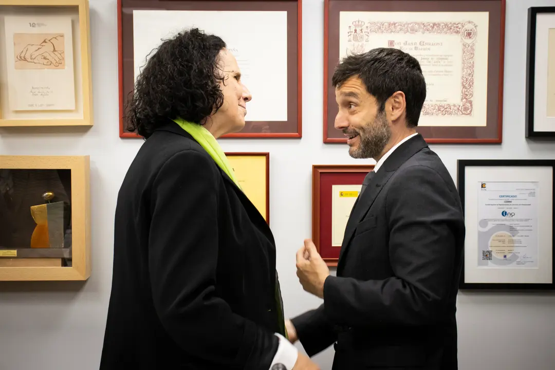 Imagen de Ana Pel&aacute;ez junto a Pablo Bustinduy