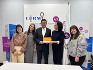 Fotografía de la entrega del sello Bequal a la Fundación CERMI Mujeres