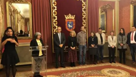 El alcalde de Pamplona llama a seguir luchando por la igualdad de derechos de las mujeres y niñas con discapacidad