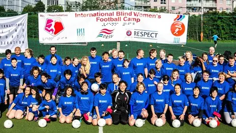 El fútbol para mujeres y niñas ciegas despega