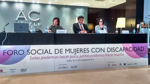 Momento del I Foro social de mujeres con discapacidad