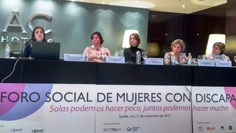 Momento del I Foro social de mujeres con discapacidad