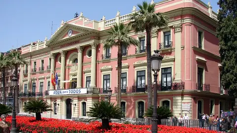 Ayuntamiento de Murcia (De H.Helmlechner - Trabajo propio, CC BY-SA 4.0, https://commons.wikimedia.org/w/index.php?curid=67195879)