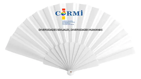 Abanico con el logotipo del CERMI y con el lema 'Diversidades sexuales - diversidades humanas'