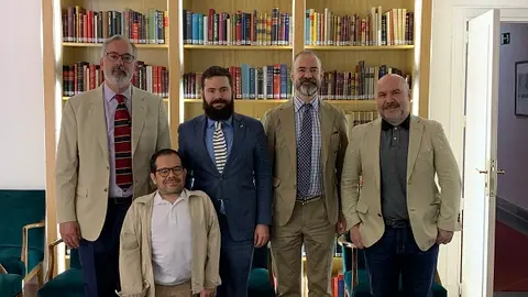 Foto de familia tras la firma del convenio del CERMI con la Escuela Diplomática de España 