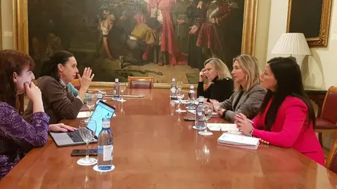 Reunión CERMI Mujeres Portavoz del PP en Senado