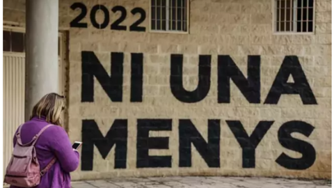 Archivo - Una pared donde se puede leer "Ni una menos" en un acto en memoria de las víctimas de violencia de género. - Rober Solsona - Europa Press - Archivo