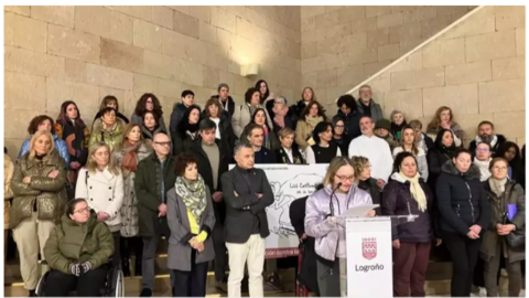 Concentración mensual contra la violencia de género en Logroño
