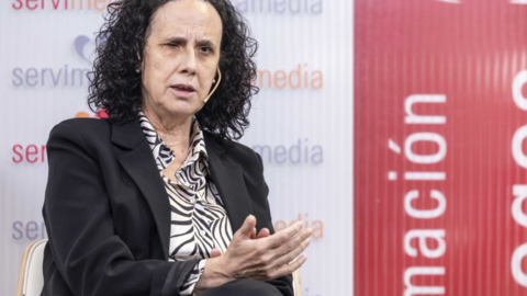 La vicepresidenta ejecutiva y patrona de la FCM, Ana Pel&aacute;ez, durante un di&aacute;logo de Servimedia | Foto de Jorge Villa