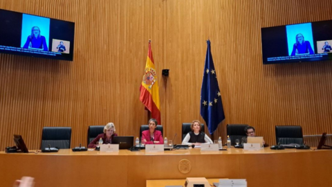Imagen de la inauguraci&oacute;n de la Conferencia Anual de trata. Aparece Teresa Palah&iacute;, Aina Calvo y Concepci&oacute;n D&iacute;az