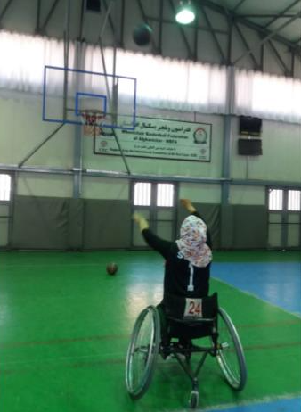 Semin entrenando en Afganistán antes de que llegaran los talibanes y prohibieran hacer deporte a las mujeres